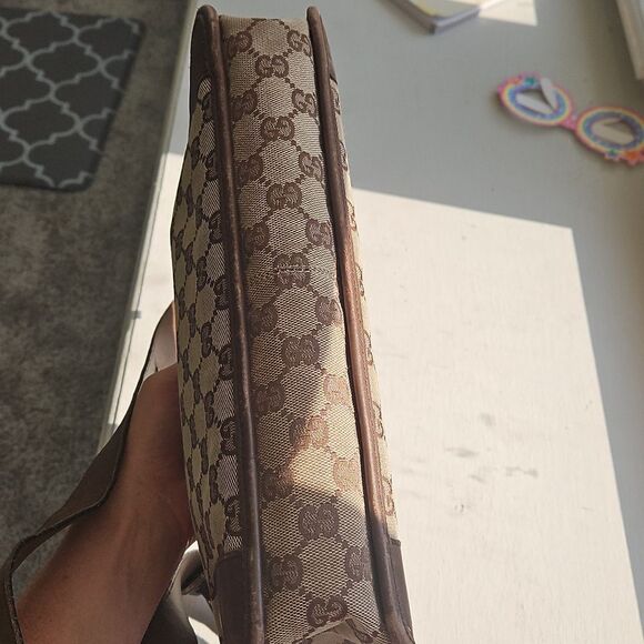 Gucci Tan and Brown GG Shoulder Bag - Picture 3 of 8